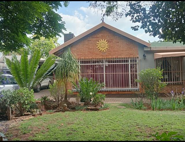 5 BEDROOM HOUSE FOR SALE IN BIRCHLEIGH